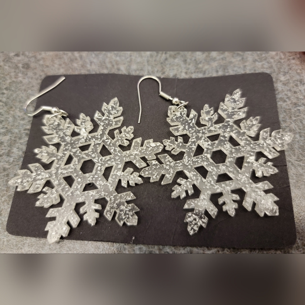 COPY - COPY - COPY - Acrylic Clear Colored Snowflake Dangle Earrings